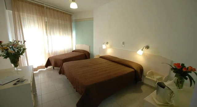 Трёхместный номер Standard Hotel Monna Lisa