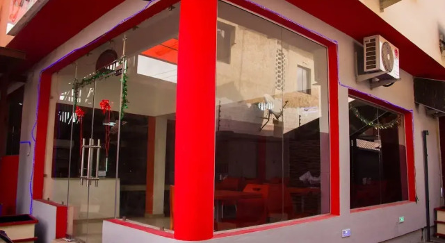 Sylva Link Suites, Prenota Hotel Hotel a Eti-Osa con parcheggio, Parcheggio