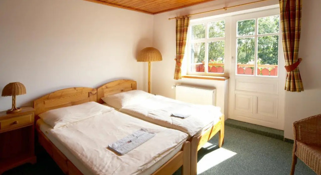Hotel Vecernice, Rezerwuj Hotel Jańskie Łaźnie Kraj hradecki