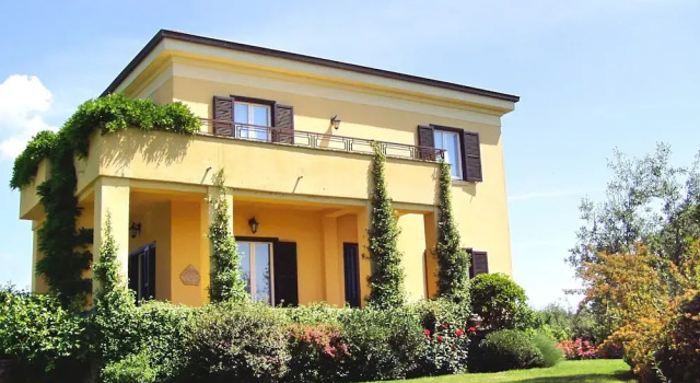 Вилла Villa Montecasciano - 8 Sleeps Private Garden
