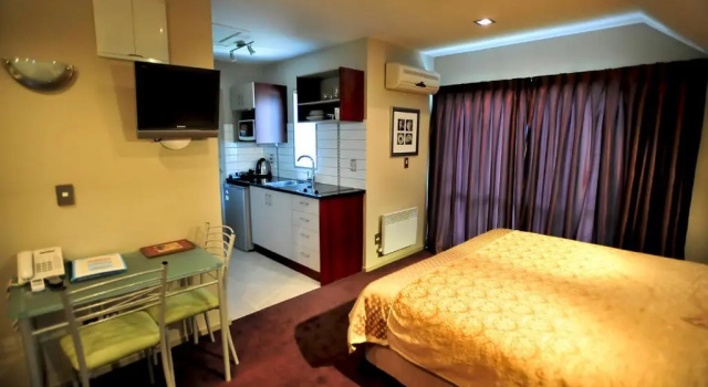 Студия Athena Motel