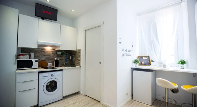 Студия c 1 комнатой Home Hotel - Guinizzelli 6