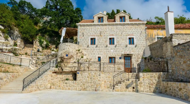 Villa Stone-Exceptional private Estate, Забронировать Вилла Сребрено Конавле