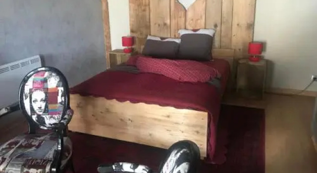 L' R du Temps, Prenota Hotel Lullin 