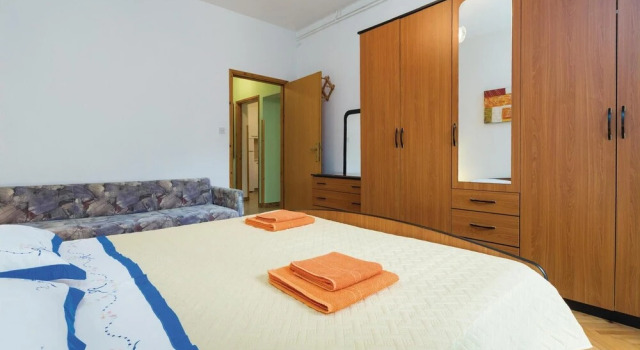Awesome Home in Porec With Wifi and 2 Bedrooms
