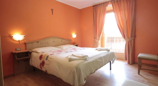 Modern Holiday Home in Livigno Italy near Ski Area, Book Hotel Livigno Lombardy