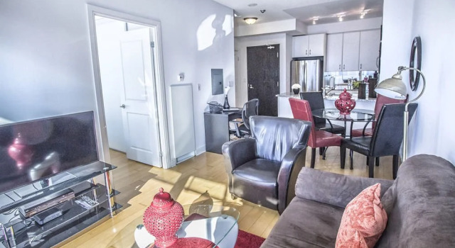 Mary-am Suites - Yorkville Furnished Apartments