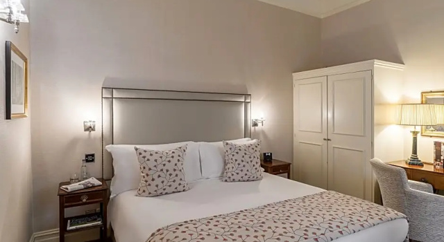 Номер Deluxe The Grand Hotel