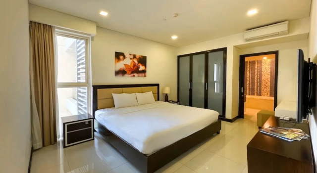 Люкс Classic с балконом The Costa Nha Trang Residences