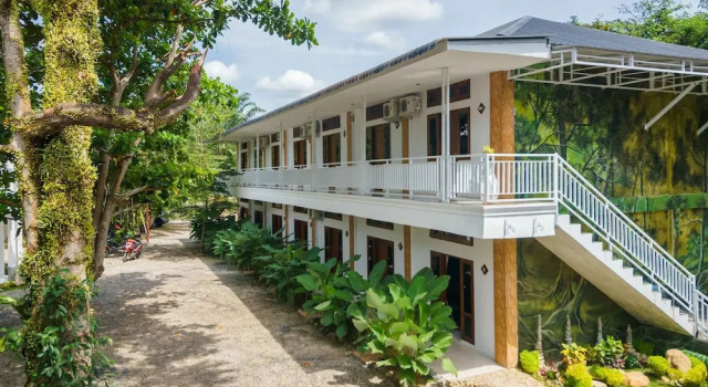 RedDoorz Premium @ The Heritage Bukit Lawang