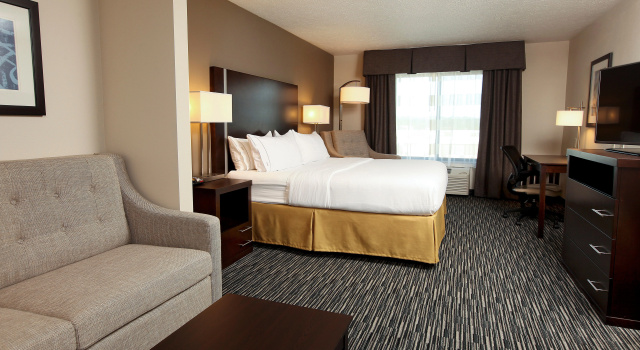 Holiday Inn Express & Suites Omaha South Ralston Arena by IHG, Book Hotel Omaha Nebraska