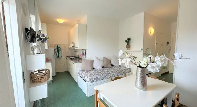 Spacious Studio Close to the Beach - Beahost, Book Lejlighed Hoteller i Friuli Venezia Giulia med parkering, Parkering