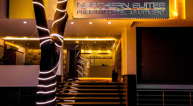 Northern Suites E Block, Rezervovat Hotel Hotely v Bangalore s parkováním, Parkování
