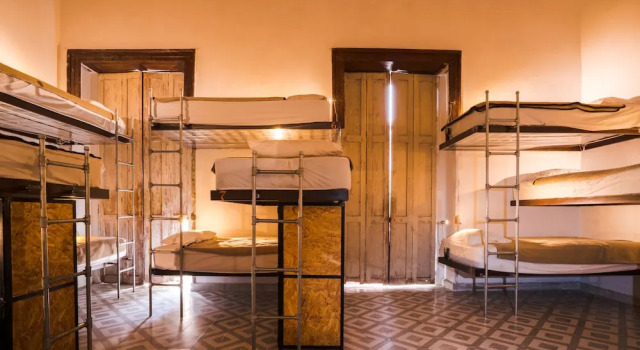Кровать в общем номере (женский номер) Casona Poblana Hotel Puebla