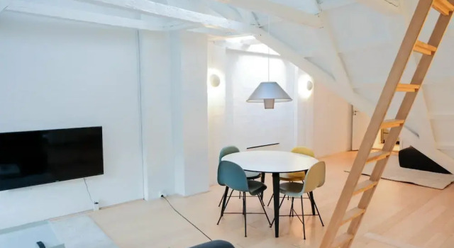 Impressive Penthouse in the Heart of Copenhagen, Забронировать Отель Копенгаген Остров Зеландия, рядом с Порт Копенгагена