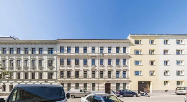 Helles Studio im Dachgeschoß #4, Rezerwuj Hotel Hotele w Wiedeń z parkingiem, Parking