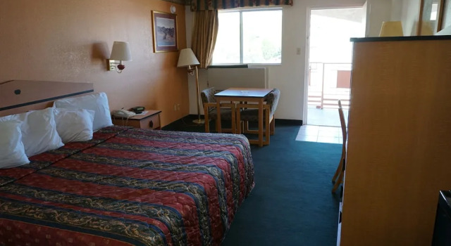 Двухместный номер Standard Night Inn