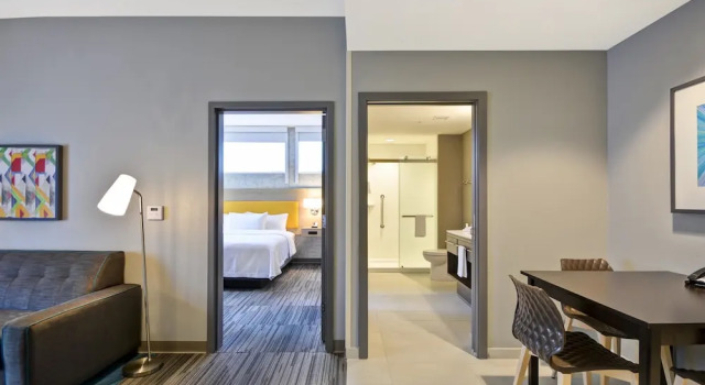 Двухместный люкс Home2 Suites by Hilton Queensbury Lake George