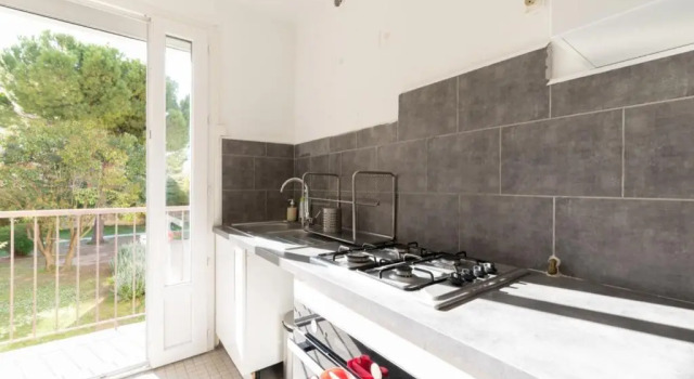 Colombet Stay's - 81MOUL, Забронировать Отель Монпелье Hérault, рядом с Торговая палата Hôtel Saint-Côme