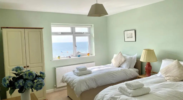 Sea View 5 Bed House Next To Water Sports & Golf