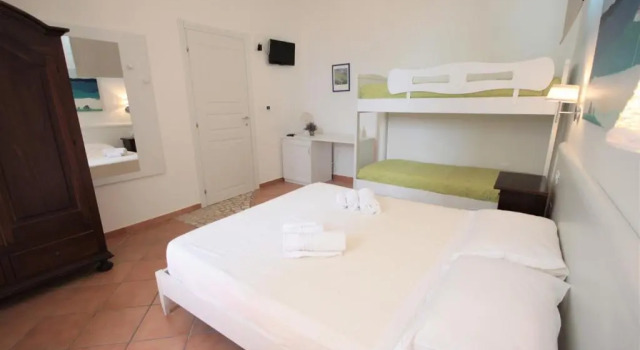Четырёхместный номер Standard Solaris Torre Lapillo Salento