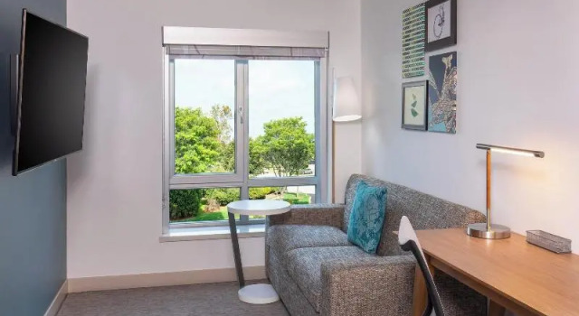 Люкс Hawthorn Suites by Wyndham Lowell