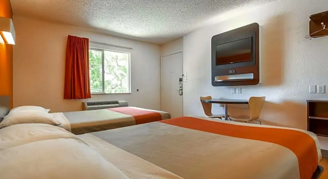 Номер Deluxe Motel 6-San Diego, CA - North