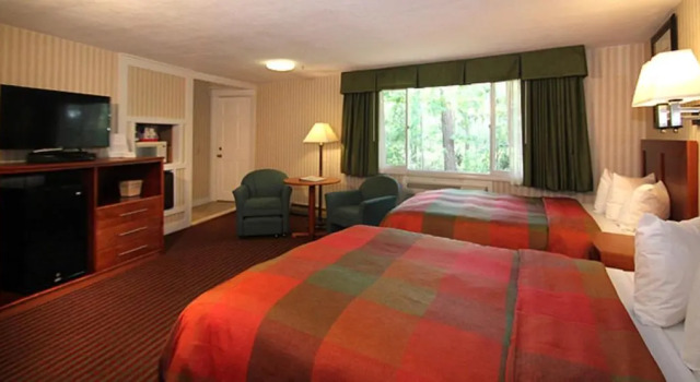 Четырёхместный номер Standard Skaket Beach Motel