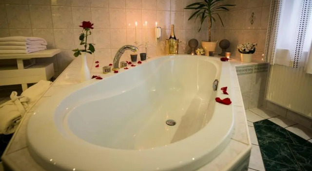 Люкс Romantik Hotel Zum Lindengarten