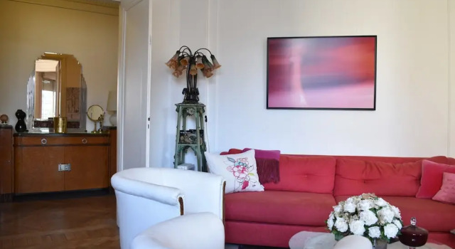 3 Bedroom Flat At The Foot of Bon Marché, Забронировать Апартаменты/квартира Париж Иль-де-Франс, рядом с Станция метро Solférino