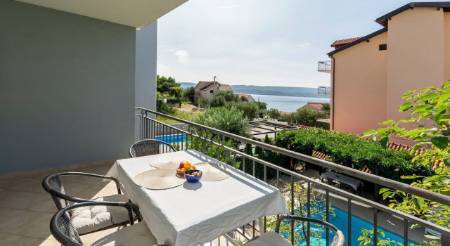 Апартаменты с балконом Apartments Ljiljana