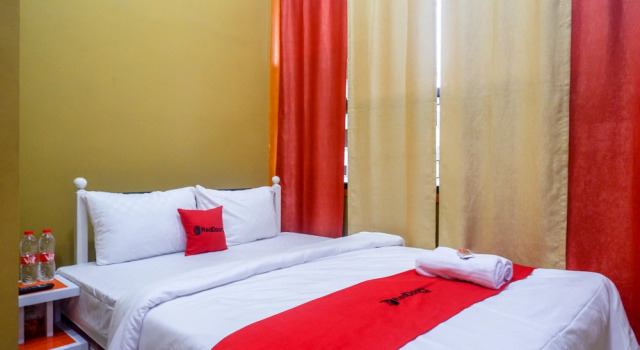 RedDoorz Syariah Near Exit Toll Ngemplak Solo, Réserver Hôtel Karanganyar Central Java