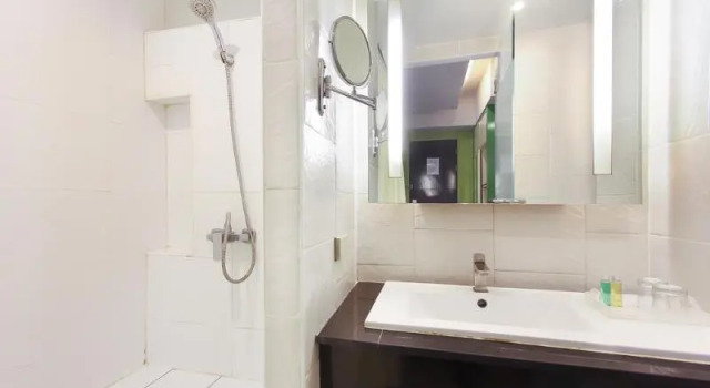 Номер Standard с видом на город Klassique Sukhumvit Hotel