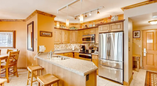 Номер Standard с балконом 2 Bedroom Colorado Mountain Vacation Rental In River Run Village With Hot Tub Access And Walking Distance To Ski