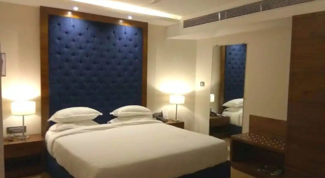 Lemon Tree Hotel Bhopal, Забронировать Отель Отели штата Мадхья-Прадеш 4 звезды, 4*