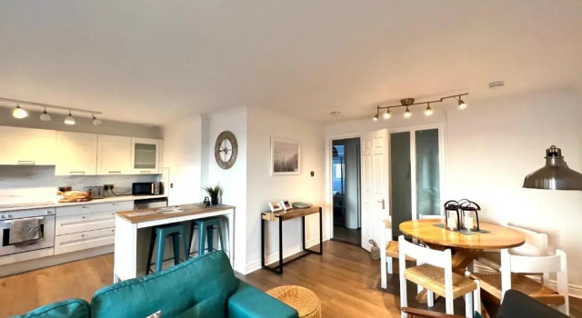 Апартаменты Bellevue Apartment