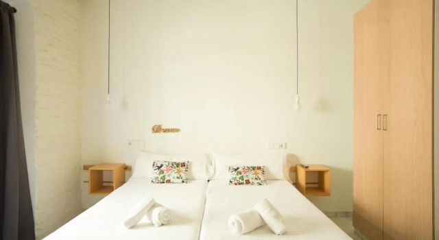 Двухместный номер Standard с балконом The Nomad Hostel&Pension