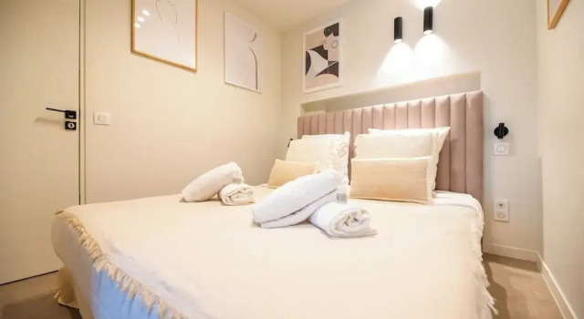 Elegant Apartment - 2br-6p - Notre Dame Cathedral, Забронировать Апартаменты/квартира Париж Иль-де-Франс, рядом с Станция метро Rambuteau