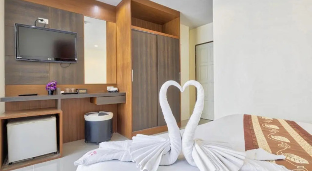 Двухместный номер Deluxe с балконом Lucky Buako Hotel Patong