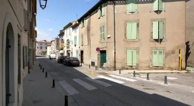 L'Or Vert, CASTLE VIEW, PRIVATE parking, Air conditioner, Netflix, 160m from medieval town