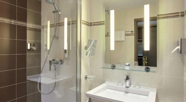 Трёхместный номер Standard Mercure Versailles Paris Ouest