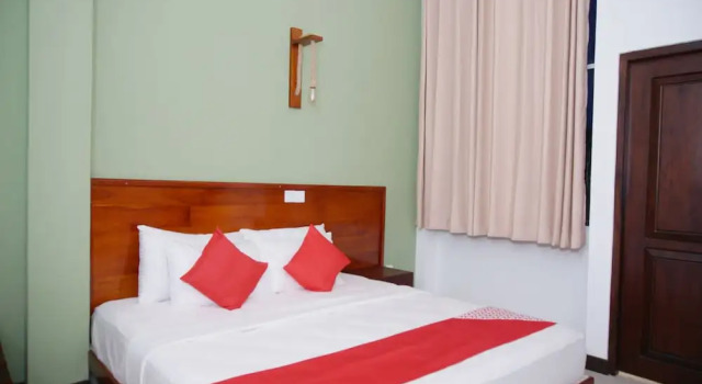 Sea Cloud Dalawella by OYO Rooms