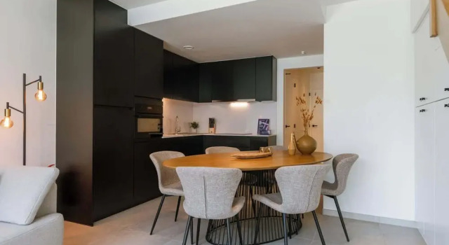 Huswell x Bel Air - Modern City Apartment With Terrace Designer Touches, Rezerwuj Apartament Hotele w Bruksela z parkingiem, Parking