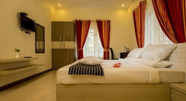Girassol Serviced Villa