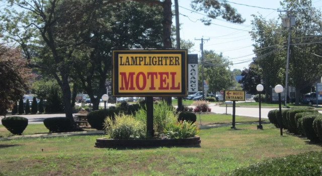 Lamplighter Motel - Clinton, Connecticut, Book Motel Clinton Connecticut