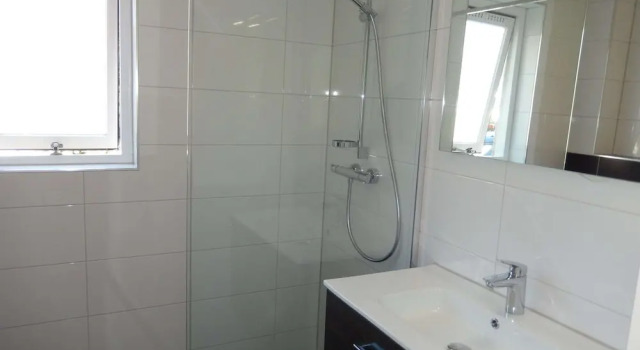 Коттедж Classic Beautiful Villa With Lots of Comfort, Near North Sea Beach