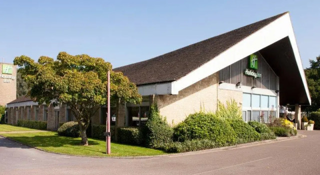 Полулюкс Deluxe Holiday Inn Swindon by IHG
