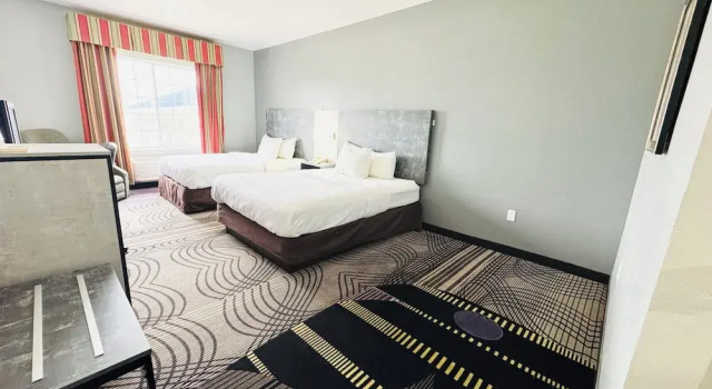 Четырёхместный номер Standard с видом на город FairBridge Inn & Suites Cleburne