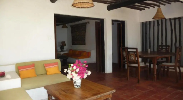 Коттедж с 2 комнатами Kusini Beach Cottages