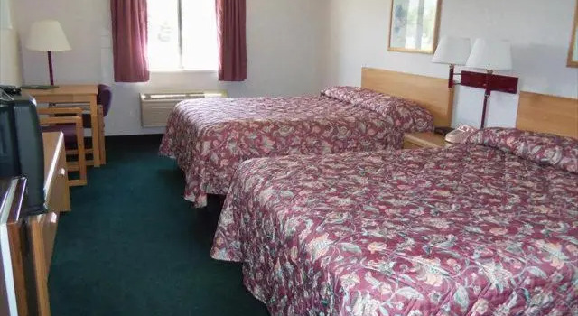 Standard Neljän hengen huone Silver Inn